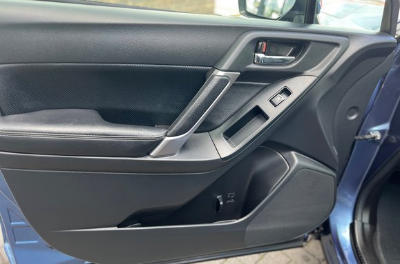 Subaru Forester I XE PREMIUM 27