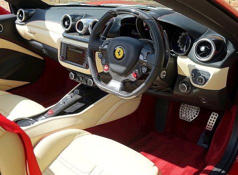 Ferrari California T 18