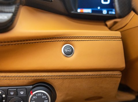 Ferrari 488 SPIDER 31