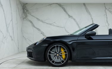 Porsche 911 Turbo S Cabriolet (992) 31