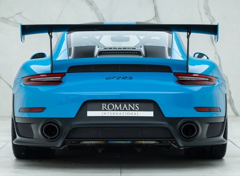 Porsche 911 GT2 RS Weissach (991) 5