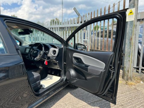Toyota Yaris VVT-I ACTIVE 48