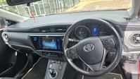 Toyota Auris 1.8 VVT-h Icon Tech Touring Sports 5dr Petrol Hybrid CVT Euro 6 (s/s) (136  5