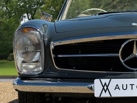 Mercedes-Benz SL Series 230 SL 16