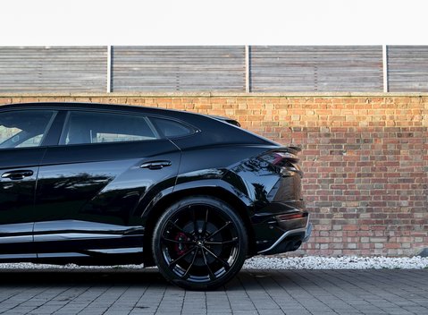 Lamborghini Urus 26