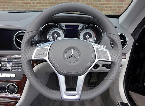 Mercedes-Benz SL Class SL500 AMG Sport 21