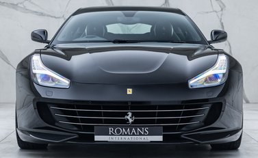 Ferrari GTC4 Lusso V12 4