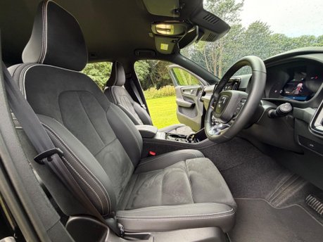 Volvo XC40 B4 PLUS 9