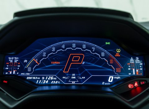 Lamborghini Huracan TECNICA 18