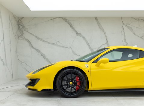 Ferrari 488 Pista 28