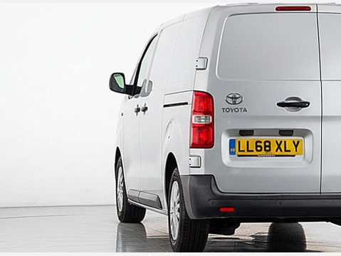 Toyota Proace 1.6 Proace Icon 21