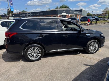 Mitsubishi Outlander 2.4h TwinMotor 13.8kWh 4h CVT 4WD Euro 6 (s/s) 5dr 9