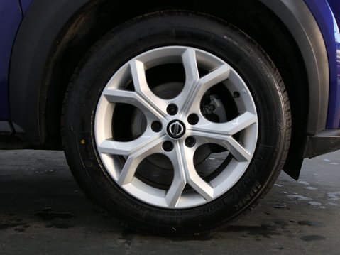 Nissan Juke 1.0 DIG-T N-Connecta DCT Auto Euro 6 (s/s) 5dr 26