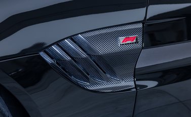 Aston Martin Vantage F1 EDITION 37