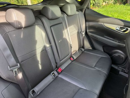 Nissan Qashqai 1.3 Qashqai Tekna DiG-T 5dr 39