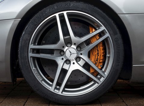 Mercedes-Benz SLS AMG 12