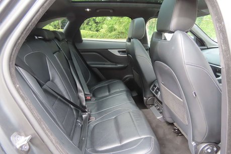 Jaguar F-Pace 2.0 D240 R-Sport SUV 5dr Diesel Auto AWD Euro 6 (s/s) (240 ps) 9