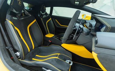 Lamborghini Huracan Tecnica 11