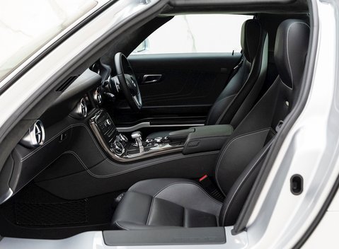 Mercedes-Benz SLS AMG 14