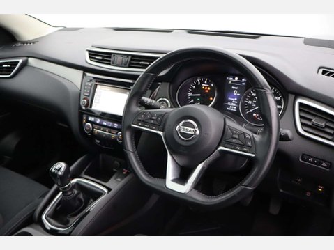 Nissan Qashqai 1.2 Qashqai N-Connecta DiG-T 5dr 2