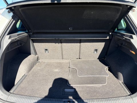 Volkswagen Tiguan 2.0 TDI R-Line DSG 4Motion Euro 6 (s/s) 5dr 32
