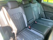 Volkswagen Tiguan 1.5 Tiguan R-Line TSi Semi-Auto 5dr 44