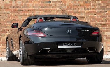 Mercedes-Benz SLS AMG Roadster 3