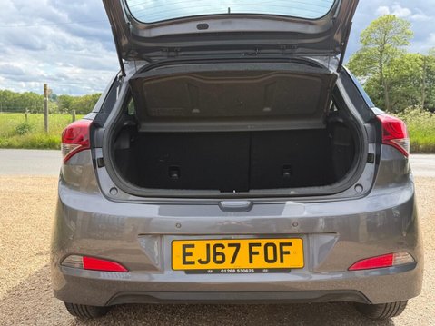 Hyundai i20 1.2 SE Hatchback 5dr Petrol Manual Euro 6 (84 ps) 8