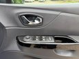 Renault Captur 1.2 TCe ENERGY Dynamique Nav Auto Euro 6 (s/s) 5dr 33
