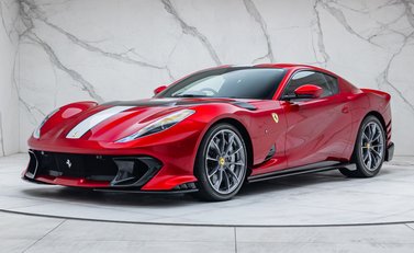 Ferrari 812 Competizione 1