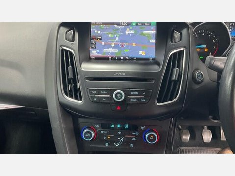 Ford Focus 1.0T EcoBoost Titanium Euro 6 (s/s) 5dr 6