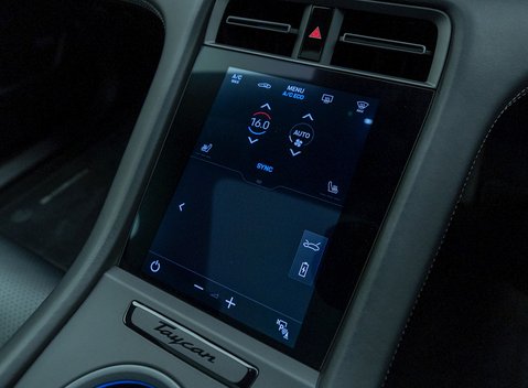 Porsche Taycan Turbo 21