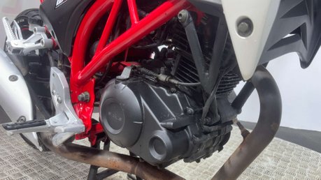 Sinnis RSX 2018 13K RUNNING PROJECT LEARNER BIKE SPARES OR REPAIR 125CC 14