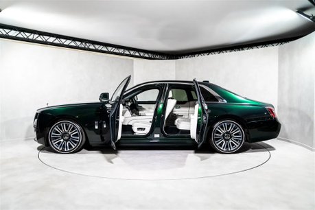 Rolls-Royce Ghost V12. FULL PPF. STARLIGHT. H, C & M SEATS. REAR ENTERTAINMENT. HUD. 9