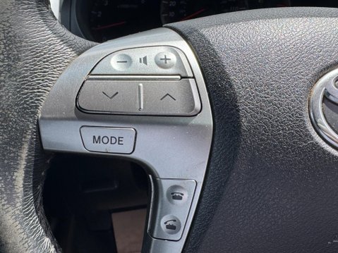 Toyota Hilux 3.0 D-4D Invincible Auto 4WD Euro 5 4dr 25
