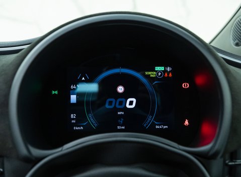 Abarth 500e Scorpionissima Cabrio 21