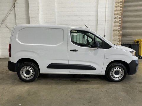 Peugeot Partner BLUEHDI PROFESSIONAL PREMIUM PLUS L1 4