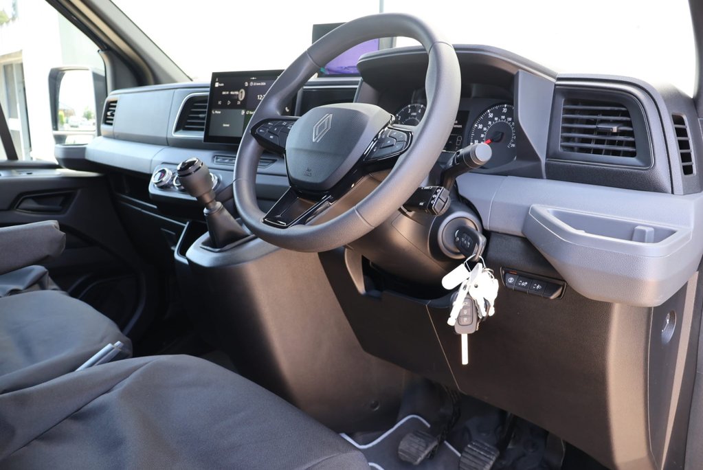 Renault Master 2026 BRAND NEW 3.5 TON STALLION SKR PRO BUILT BY SEEKER DELIVERY MILES  41