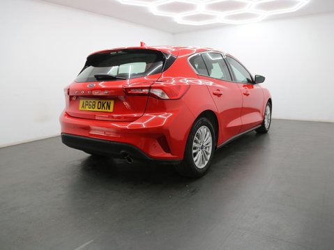 Ford Focus 1.0T EcoBoost Titanium Auto Euro 6 (s/s) 5dr 5