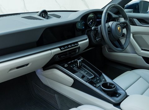 Porsche 911 Carrera S (992) 16