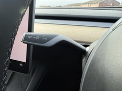 Tesla Model Y (Dual Motor) Long Range SUV 5dr Electric Auto 4WDE (384 bhp) 37