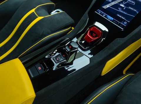 Lamborghini Huracan Tecnica 21