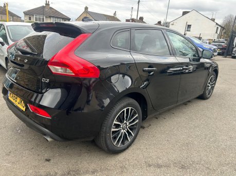 Volvo V40 D3 MOMENTUM NAV PLUS 8