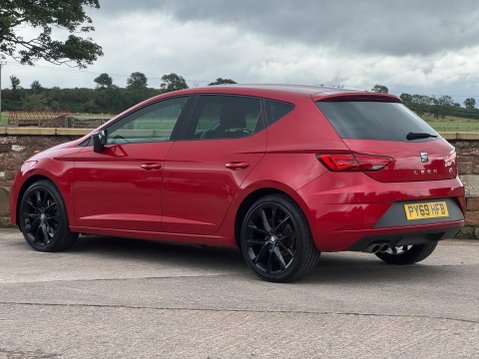SEAT Leon 1.5 TSI EVO FR Black Edition Euro 6 (s/s) 5dr 3