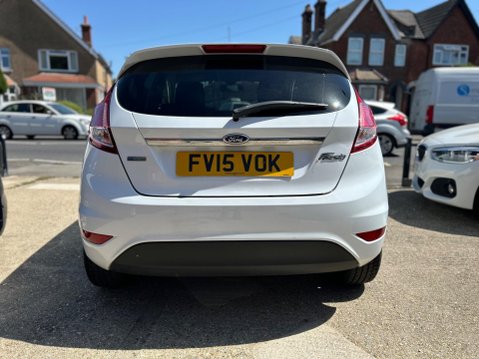 Ford Fiesta TITANIUM 9