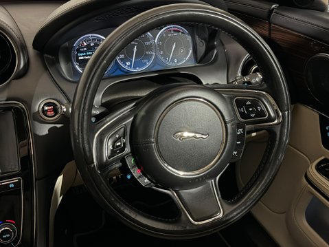Jaguar XJ D V6 PORTFOLIO 14