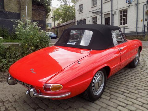 Alfa Romeo Spider 1600 Duetto 56
