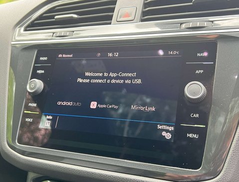 Volkswagen Tiguan 2.0 Tiguan R-Line TDI BlueMotion Technology 4Motion Semi-Auto 4WD 5dr 24