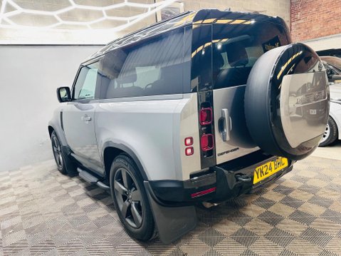 Land Rover Defender 3.0 D250 MHEV X-Dynamic HSE Auto 4WD Euro 6 (s/s) 3dr 29