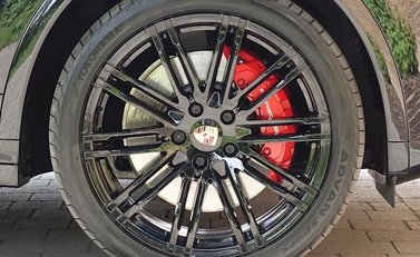 Porsche Cayenne Turbo 18